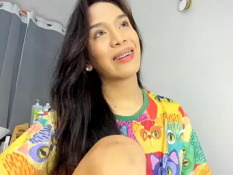 lucyshanex online show from November 25, 9:00 am