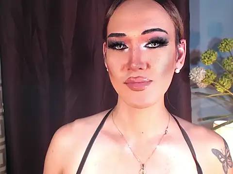 AleinaCroft online show from May 25, 2:08 am
