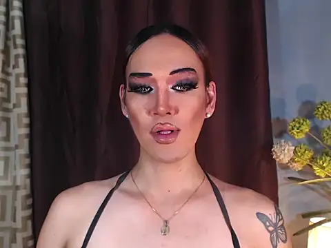 AleinaCroft online show from July 5, 10:32 am
