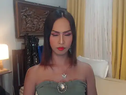 Nathalieheartt online show from October 24, 6:07 am