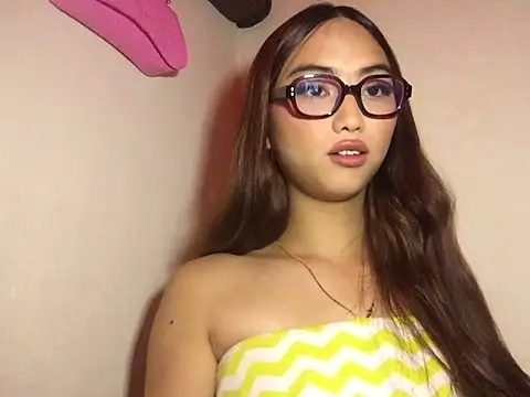 Kiah Wyatt online show from October 30, 6:12 am