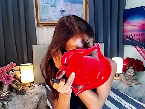 sassylatina online show from October 5, 10:05 am