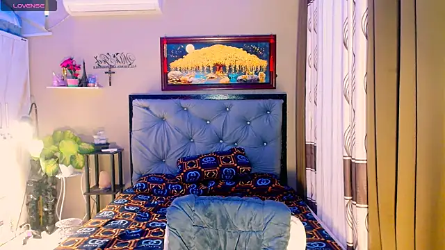 Franchesca Trans online show from November 17, 2:33 am