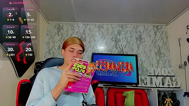 Madison Mujica online show from September 30, 11:43 am