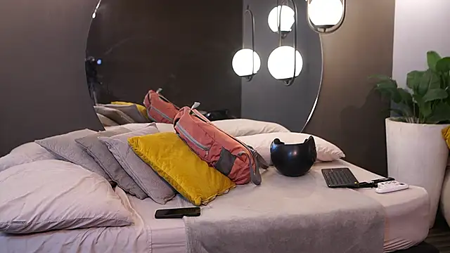 Ariaa Isabell online show from February 20, 6:21 pm