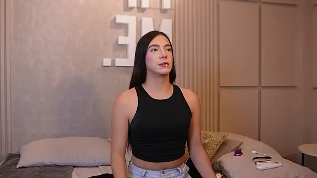Ariaa Isabell online show from May 7, 6:48 pm