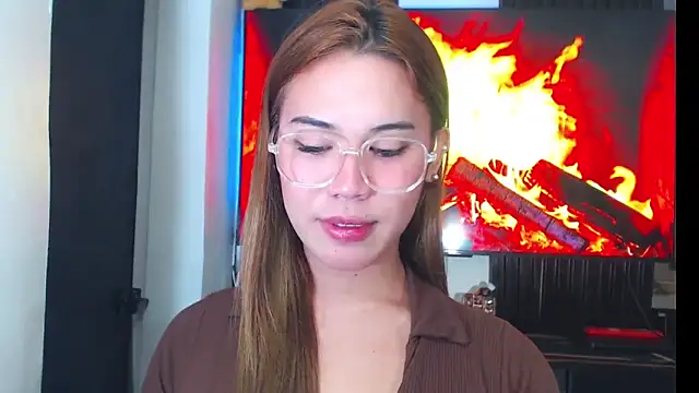 foxclassyramona ts online show from June 10, 9:47 pm