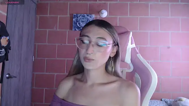 Andrea camilaaa online show from October 18, 2:53 pm