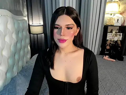 naughtyandreaxx online show from November 12, 1:51 am