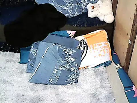 xxhottinybabe online show from September 19, 11:54 pm