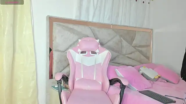 Snapshot of kendal_hot01 chatting on October 8, 10:00 pm kendal hot01 online show from October 8, 10:00 pm