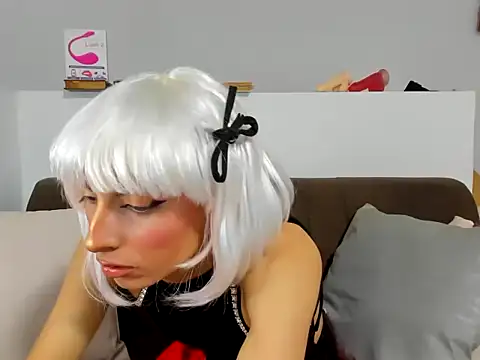 xamila muaa online show from January 16, 12:56 pm