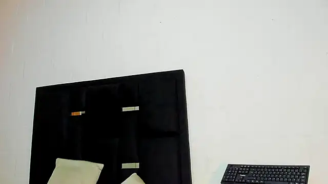 bunnyrose 18 online show from September 24, 4:29 am