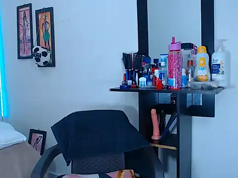 natashat lorent online show from February 11, 8:11 am