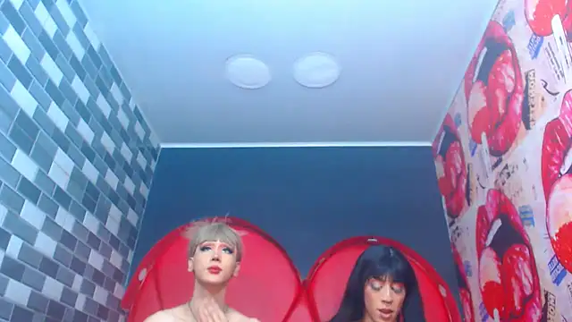 julessxcharlotte online show from October 24, 2:22 pm