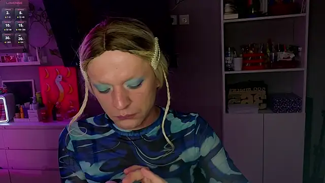 Kkkylie online show from February 12, 2:07 am