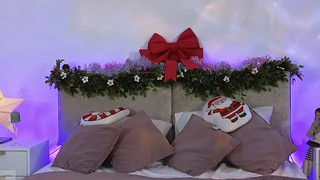 Jules night online show from January 12, 9:33 pm