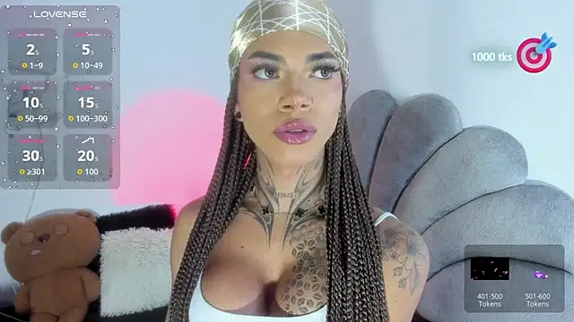 michell danna online show from December 18, 1:33 am