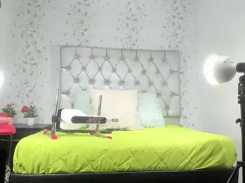 michelle perla online show from October 27, 6:38 pm