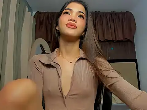 CassieSommereux online show from January 15, 2:27 pm