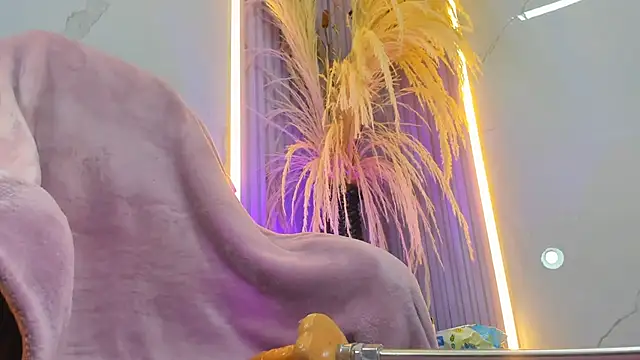 Mila Leon online show from July 22, 3:21 am