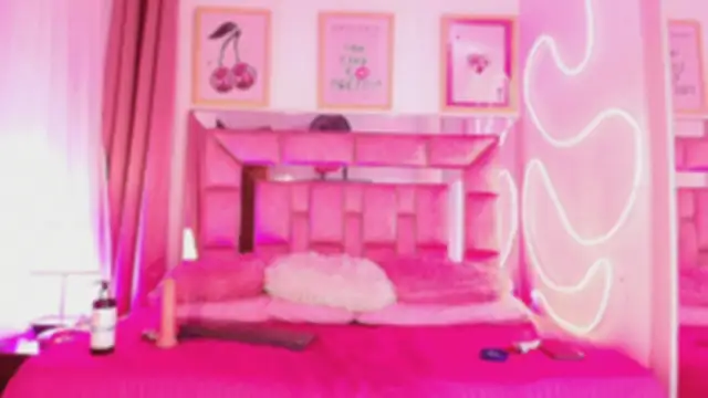 Nefera Noxx online show from December 17, 4:18 am