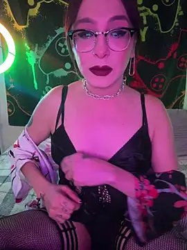 MiniMonroe online show from November 5, 9:31 am