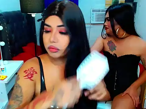 LovelyTs4U online show from May 12, 1:58 am