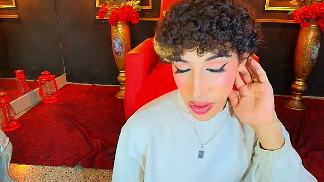 Nayla Monroee online show from December 18, 8:47 pm