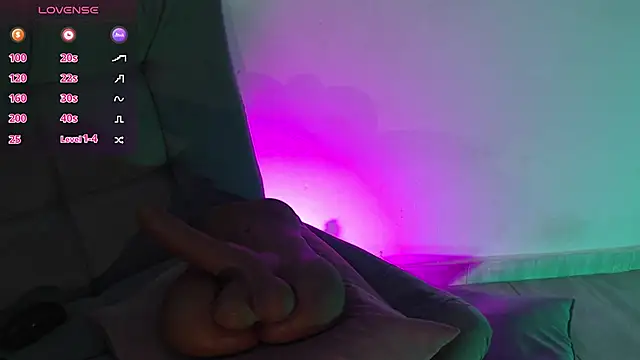 Isabella Hillss online show from November 29, 10:34 pm