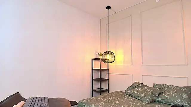 SashaVellor online show from December 18, 4:40 am