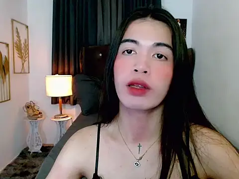 hollyyumiloove online show from December 20, 11:21 pm