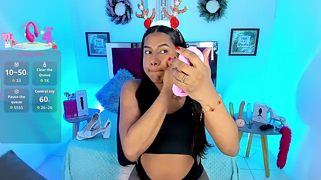 Samantha  F W online show from December 2, 10:13 pm