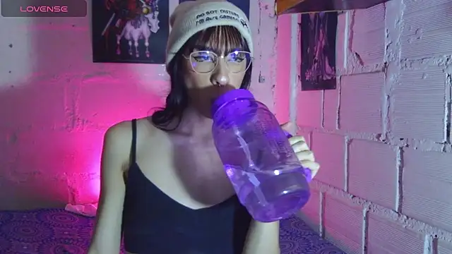 kattycat   online show from December 5, 5:01 am