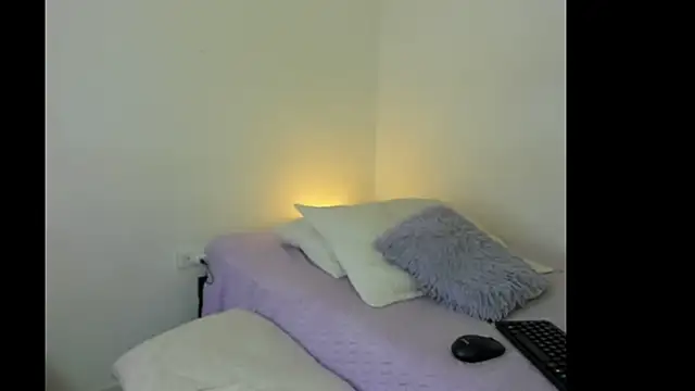 violetaebony online show from December 20, 1:50 pm