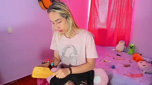 Elis-Darling online show from February 11, 6:16 pm