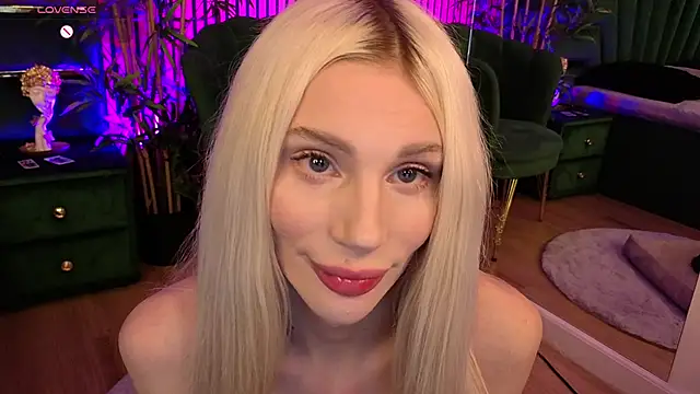 BarbieKara online show from February 27, 8:15 pm