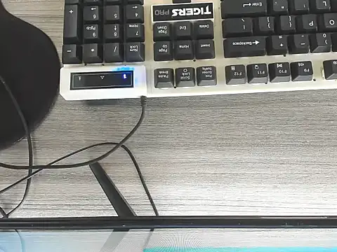 Maggiebitchx online show from February 23, 8:34 pm