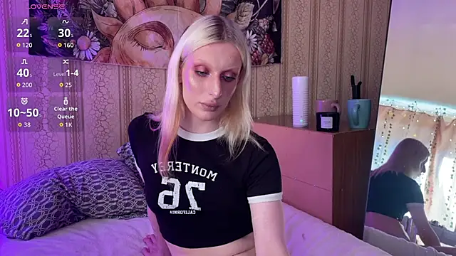 LexieWintour online show from February 14, 12:12 pm