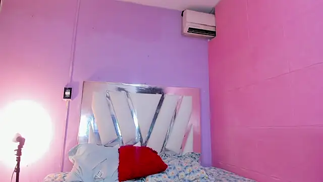kiara sexyhot online show from May 31, 9:49 pm