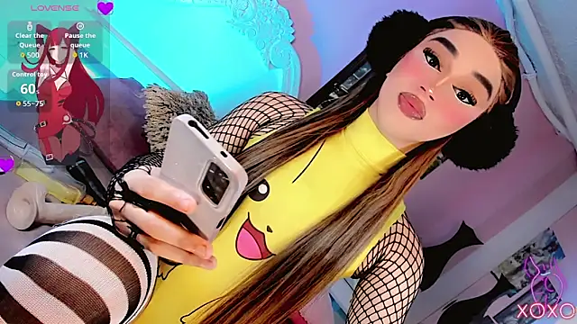Camila Vasquezz1 online show from May 6, 6:42 am