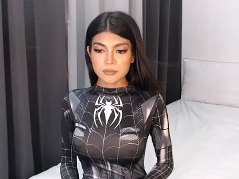 AveryBlesss online show from June 3, 2:43 pm