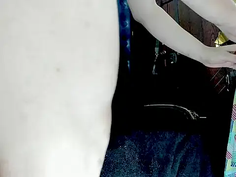 DirtyKhloy online show from November 12, 6:40 pm