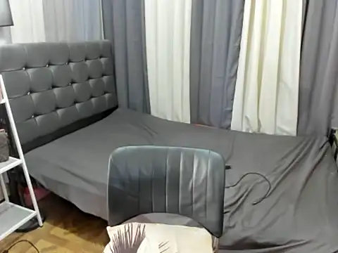 XTsUncutMargauxX online show from May 21, 2:07 am