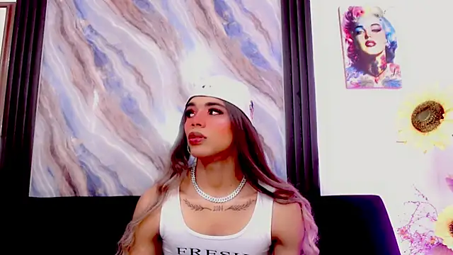 Elena and Julian online show from June 3, 6:22 pm