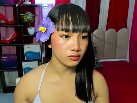 Snapshot of Urasianalodia chatting on June 8, 6:18 pm Urasianalodia online show from June 8, 6:18 pm