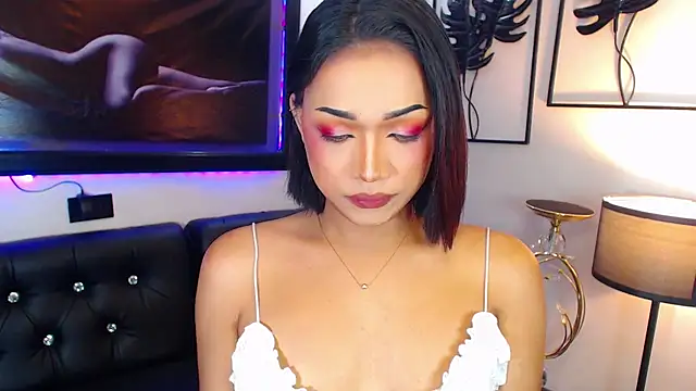 QueenOfHypnisist online show from July 1, 6:30 pm
