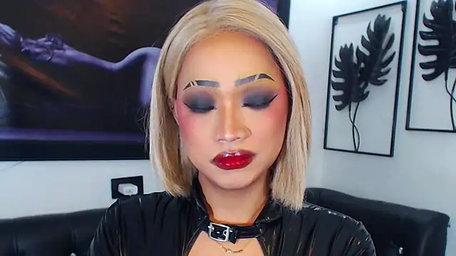 QueenOfHypnisist online show from July 19, 7:17 pm