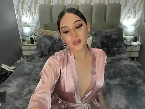 LegendaryNicole online show from November 7, 7:19 am