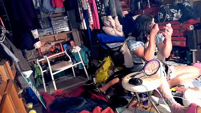 sissyvee online show from May 25, 8:33 am